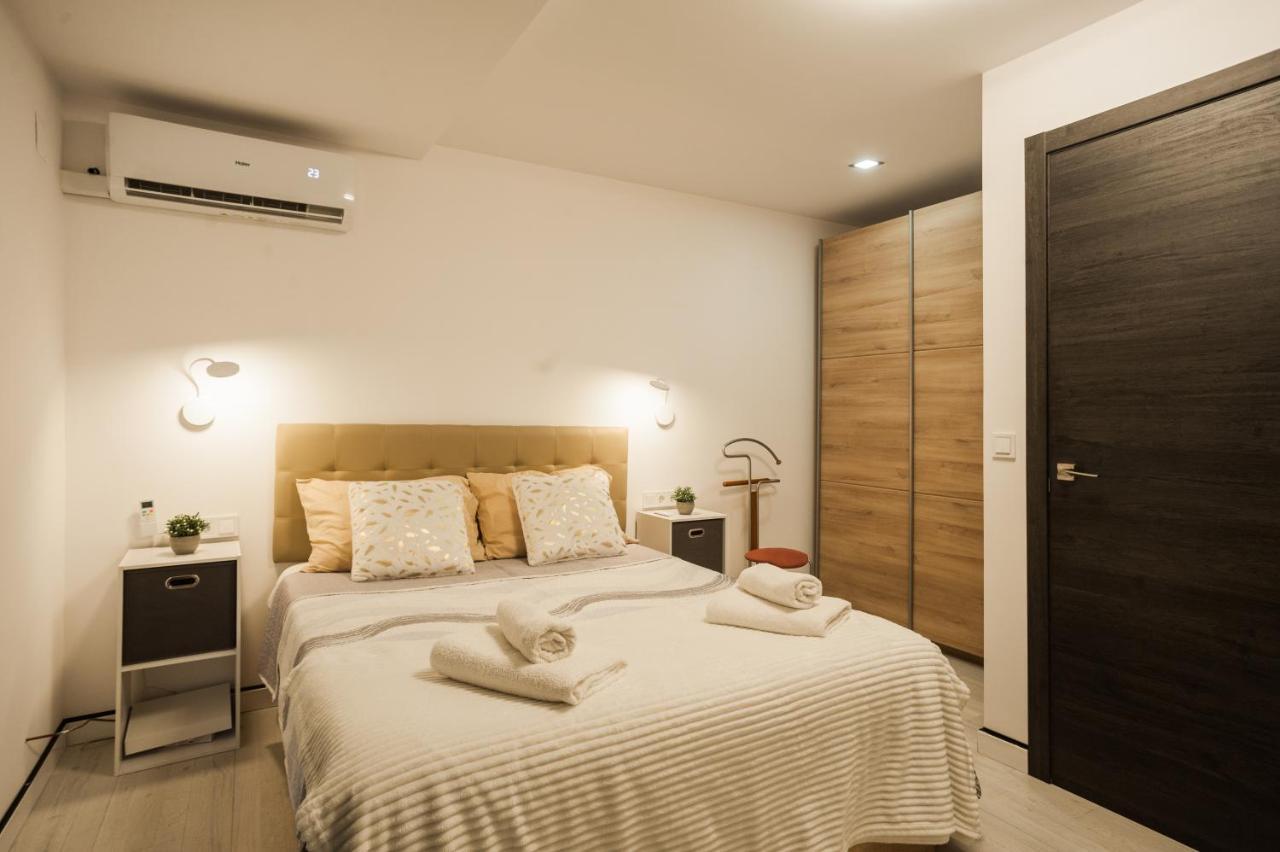 Oasis Apartment Valencia Exterior photo